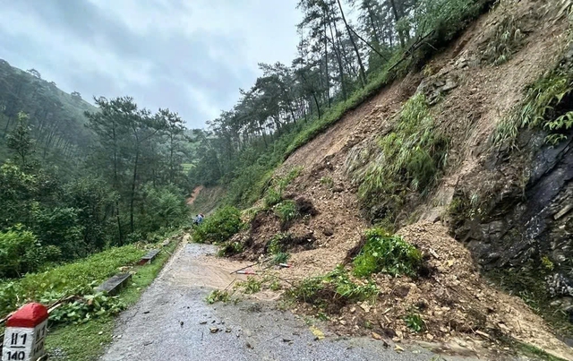 Bộ GTVT công bố tình huống khẩn cấp về thiên tai trên nhiều tuyến quốc lộ tại Hà Giang- Ảnh 1.