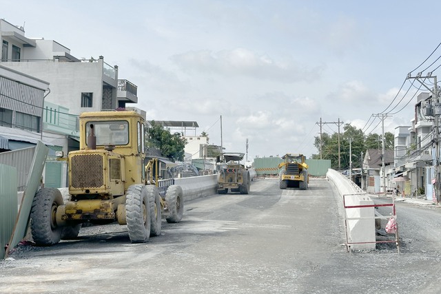 Cầu Rạch Đỉa hơn 500 tỷ đồng thông xe tháng 12/2024 - Ảnh 1.