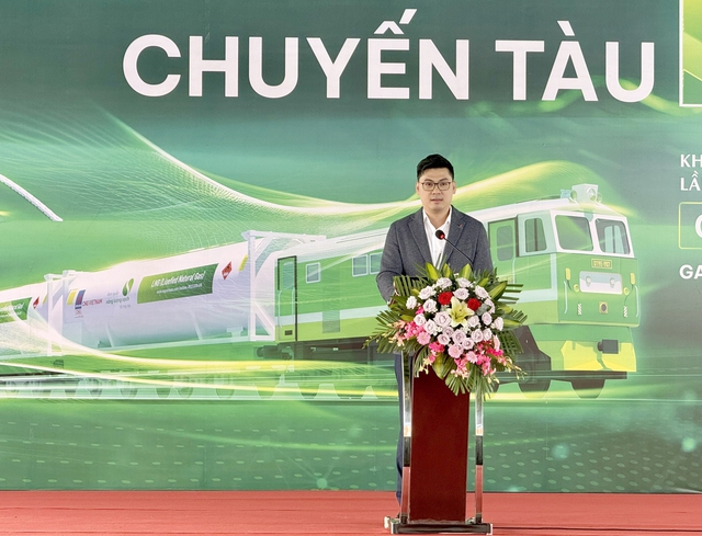 Chuyến tàu vận chuyển khí đầu tiên bằng đường sắt từ Nam ra Bắc - Ảnh 3.