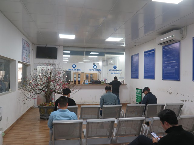 Đăng kiểm cuối năm thông thoáng, cập nhật lịch nghỉ và hoạt động trở lại sau Tết- Ảnh 4.