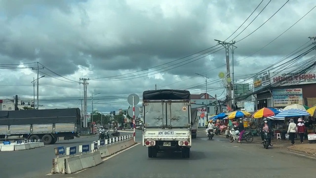 Lâm Đồng đầu tư 27 tỷ đồng lắp hệ thống đèn tín hiệu giao thông trên Quốc lộ 20- Ảnh 1.