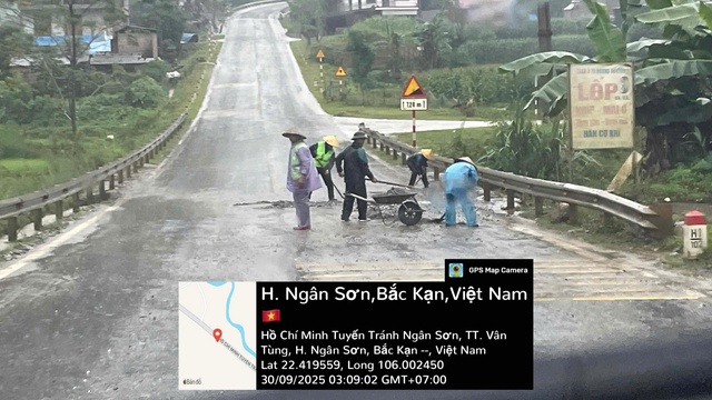 Nỗ lực thông xe QL3 qua Cao Bằng, Bắc Kạn - Ảnh 7.