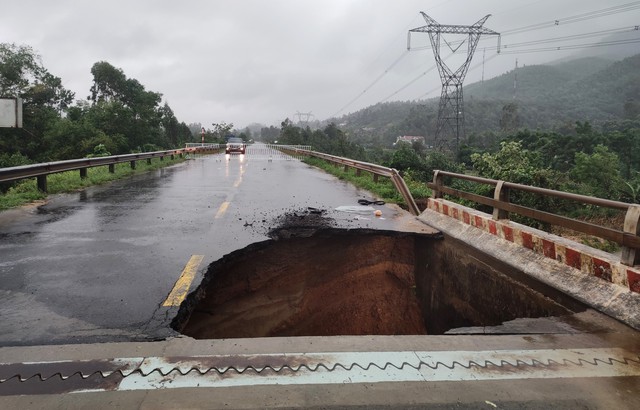 Bảo đảm an toàn khai thác cầu Hồ Lắm trên QL14B - Ảnh 1.