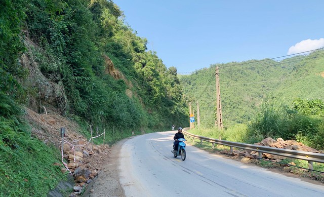 Sớm khắc phục những điểm sạt lở trên Quốc lộ 279 ở Quảng Ninh - Ảnh 2.