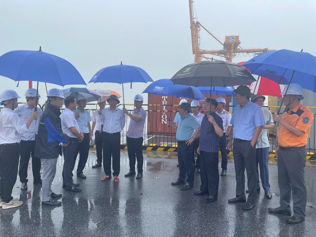 Bộ Xâ dựng chủ động ứng phó với mưa lớn, lũ, ngập lụt, lũ quét, sạt lở đất - Ảnh 1.