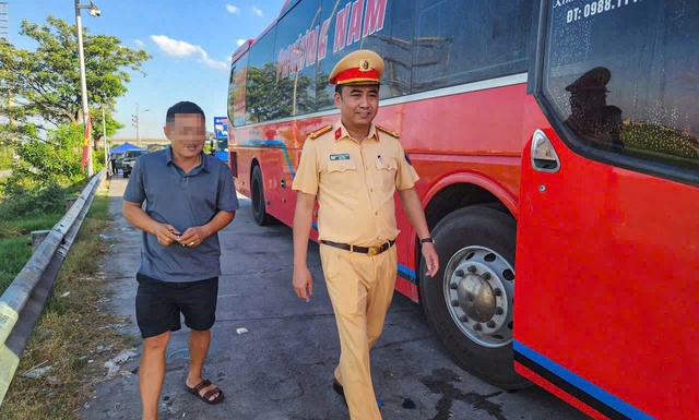 Cục trưởng CSGT vận động doanh nghiệp vận tải cung cấp thông tin về trật tự ATGT- Ảnh 1.