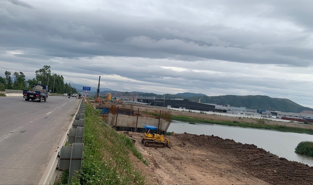 Quảng Ninh: Sớm tháo gỡ khó khăn dự án cải tạo, nâng cấp ĐT338  - Ảnh 1.