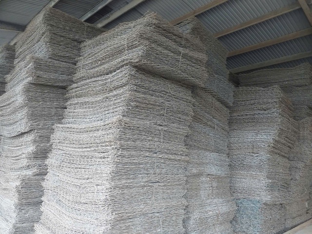 Xuất 40 ngàn rọ thép để ứng phó với bão lũ tại miền Trung - Ảnh 1.