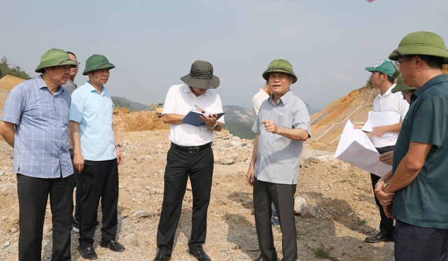 Quảng Ninh: Tập trung tháo gỡ khó khăn, đẩy nhanh tiến độ thi công QL279  - Ảnh 1.