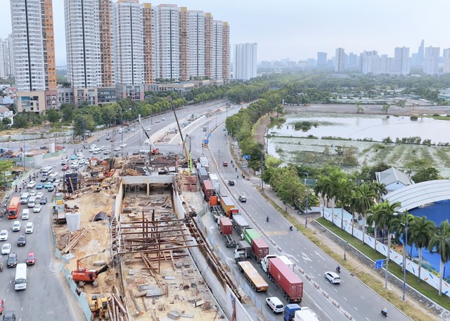 TP.HCM yêu cầu đẩy nhanh tiến độ các dự án giao thông trọng điểm