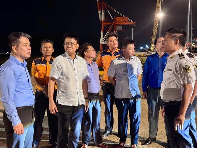 Ngành Hàng hải và Đường thủy chủ động ứng phó bão số 13, sẵn sàng phương án tìm kiếm cứu nạn - Ảnh 4.