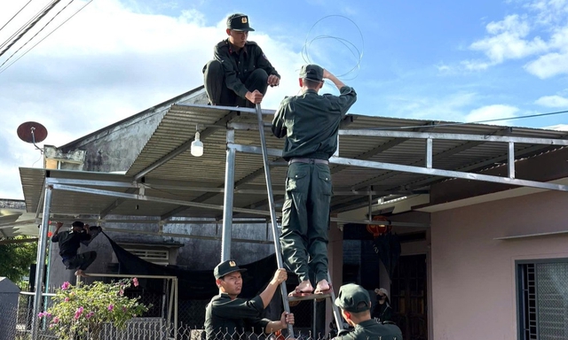 Gia Lai khẩn cấp sơ tán toàn bộ dân vùng nguy hiểm, ứng phó bão số 13- Ảnh 2.