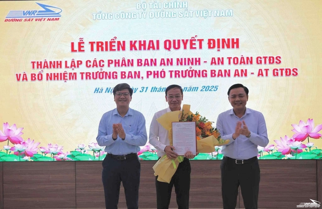 VNR có tân Phó tổng giám đốc, thành lập thêm bộ phận ATGT đường sắt - Ảnh 2.