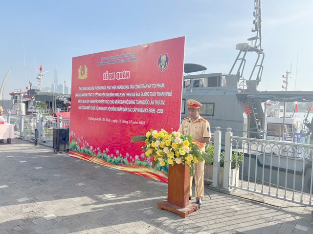 CSGT TP.HCM ra quân cao điểm đảm bảo trật tự ATGT dịp Tết 2026 - Ảnh 1.