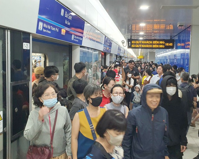 Tuyến metro Bến Thành - Suối Tiên phục vụ gần 19 triệu lượt khách sau một năm hoạt động - Ảnh 2.