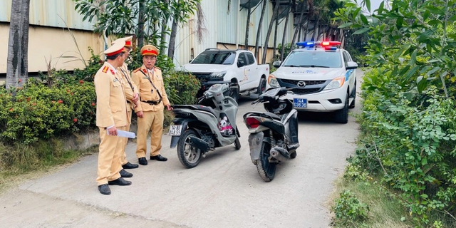 Quảng Ninh: Tịch thu phương tiện vi phạm của nhóm thanh thiếu niên bốc đầu xe mô tô  - Ảnh 3.