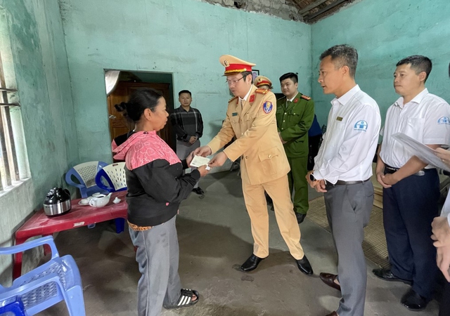 Ban ATGT tỉnh Quảng Ninh thăm, động viên gia đình nạn nhân TNGT  - Ảnh 1.