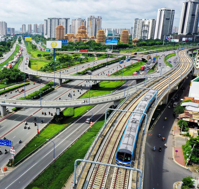 Bàn giải pháp phát triển kết nối giao thông công cộng trên địa bàn TP.HCM