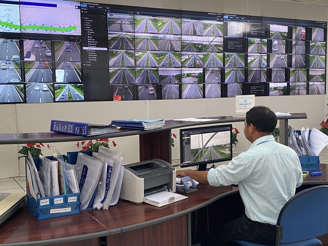 Rà soát, sửa chữa hệ thống đèn tín hiệu đường bộ