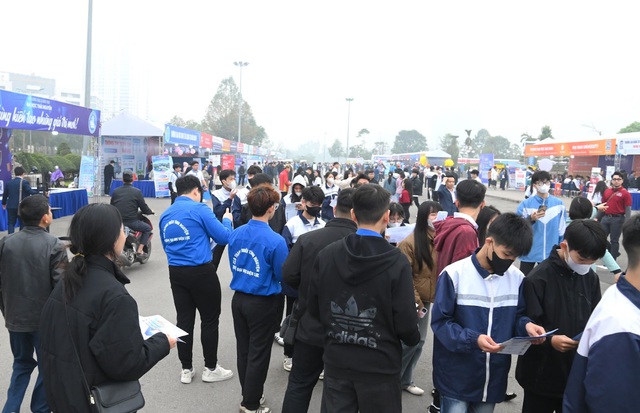 Gian hàng EPU đón đông đảo học sinh và phụ huynh Bắc Ninh- Ảnh 1. Gian hàng EPU đón đông đảo học sinh và phụ huynh Bắc Ninh- Ảnh 1.