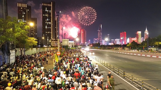 TP. HCM cấm xe hơn 20 tuyến đường từ 18 giờ tối nay 27/4 - Ảnh 2.