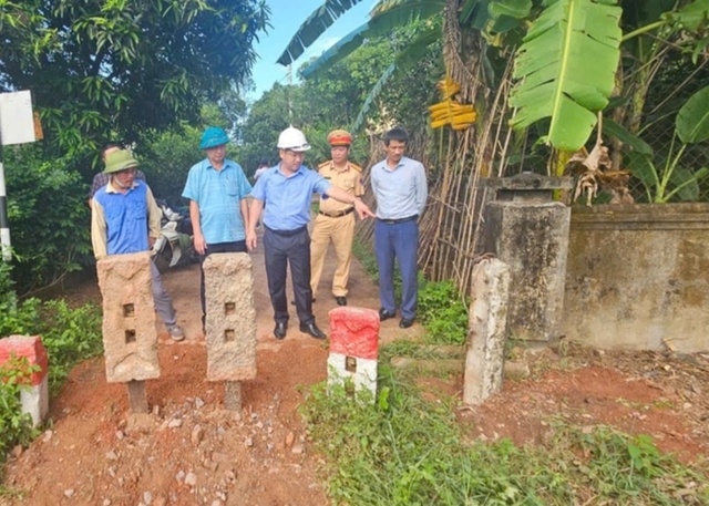 Ngành đường sắt xóa bỏ được hơn 1000 lối đi tự mở trong 5 năm qua - Ảnh 1.