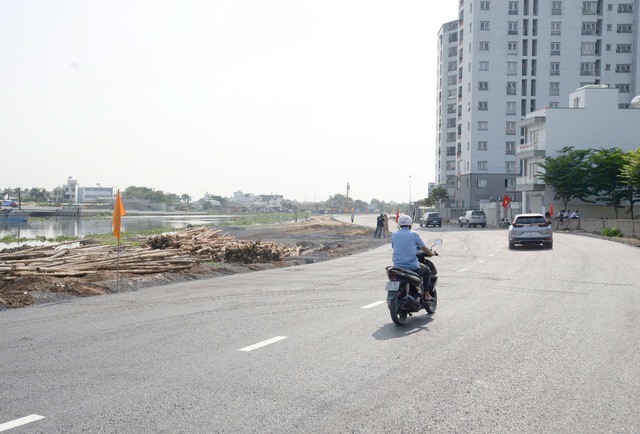 TP. HCM thông xe đường dọc kênh Tham Lương - Bến Cát - rạch Nước Lên - Ảnh 3.