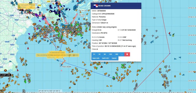 Khẩn trương cứu thuyền viên sau khi tàu cá bị chìm- Ảnh 1. Khẩn trương cứu thuyền viên sau khi tàu cá bị chìm- Ảnh 1.