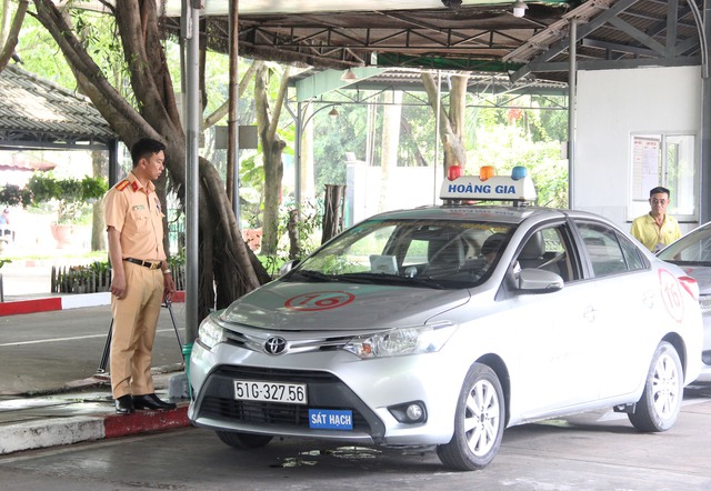 TP.HCM chính thức tổ chức sát hạch, cấp giấy phép lái xe cho người dân - Ảnh 1.