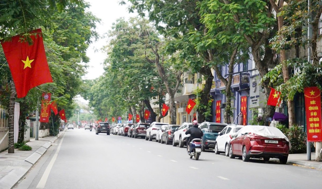 TP Hải Phòng: Tập trung khắc phục đèn tín hiệu, biển báo giao thông trên nhiều tuyến phố - Ảnh 1.