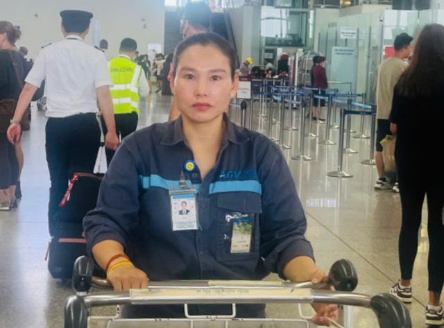 Vị khách Hàn Quốc xúc động khi nhận lại 5 triệu Won bỏ quên tại sân bay Nội Bài - Ảnh 1.