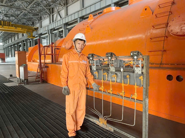 Nguyễn Văn Giáp - Người Lò trưởng thắp lửa tận tâm, lan tỏa tinh thần “Lao động giỏi, Lao động sáng tạo”  - Ảnh 2.