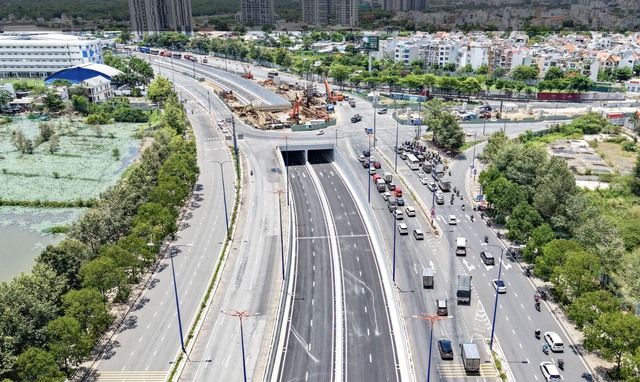 TP.HCM thúc tiến độ các công trình giao thông trọng điểm - Ảnh 1.