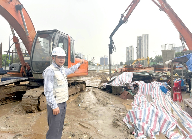 Thi công hạn chế phát thải ô nhiêm môi trường tại dự án nút giao thông An Phú - Ảnh 2.