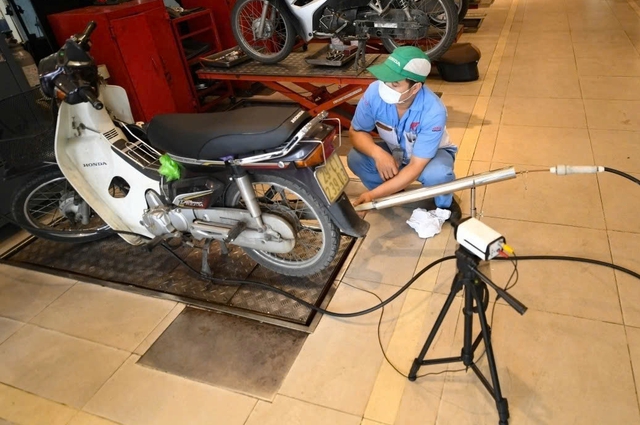 Những đề xuất mới về kiểm định khí thải xe máy - Ảnh 1.
