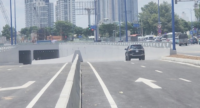 TP.HCM thông xe hầm chui vòng xoay An Phú - Ảnh 2.
