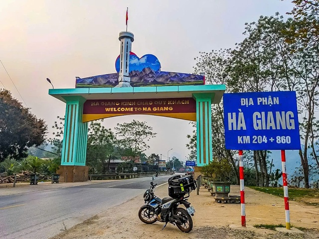 Điều chỉnh biển chỉ dẫn đường bộ sau sáp nhập tỉnh - Ảnh 1.