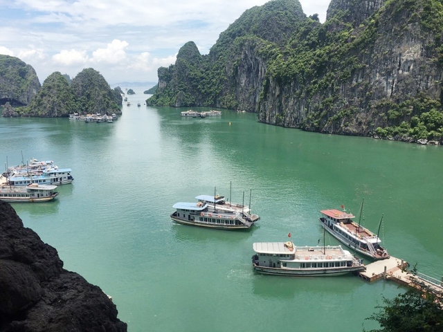 Quảng Ninh nghiên cứu lắp đặt thiết bị cảnh báo dông, lốc trên vịnh Hạ Long, vịnh Bái Tử Long  - Ảnh 1.