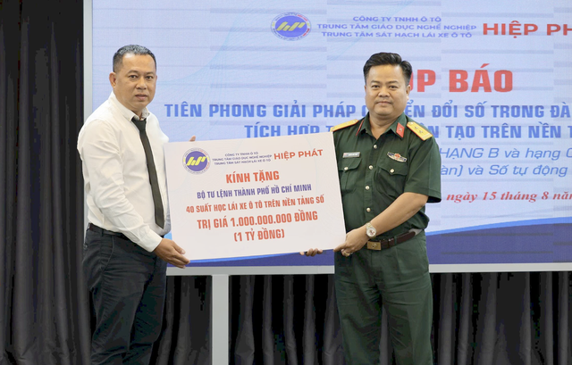 TP.HCM lần đầu ra mắt ứng dụng AI vào đào tạo lái xe ô tô - Ảnh 5.