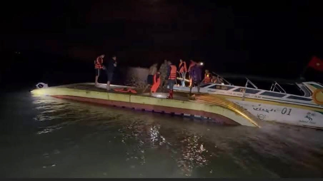 Dông lốc làm 2 người tử vong trên vùng biển xã Đầm Hà, tỉnh Quảng Ninh - Ảnh 1.