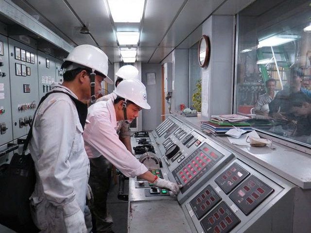 Giá dịch vụ đăng kiểm tàu biển không được cao hơn mức giá tối đa Bộ Xây dựng quy định - Ảnh 2.