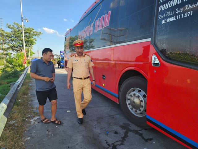 Nhiều giải pháp đảm bảo trật tự ATGT những tháng cuối năm - Ảnh 1.