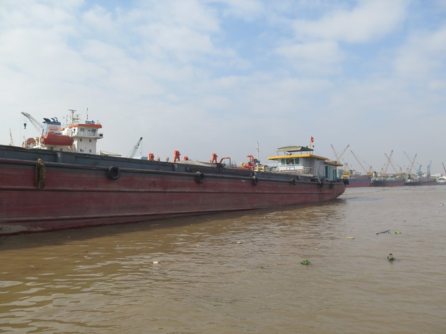 Cảng vụ chú trọng trang bị, cập nhật kiến thức pháp luật giao thông đường thủy cho chủ cảng, bến - Ảnh 1.