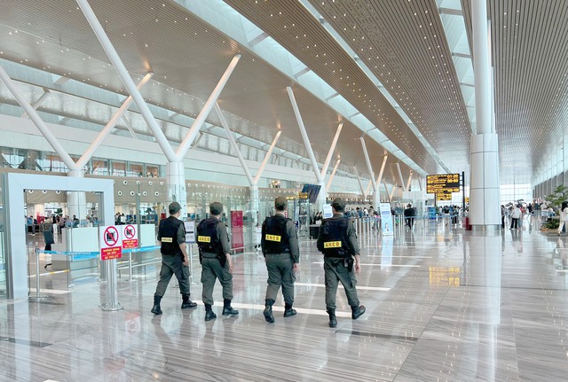 Sân bay Tân Sơn Nhất dự kiến đón 130.000 khách mỗi ngày dịp Lễ 2/9 - Ảnh 3.