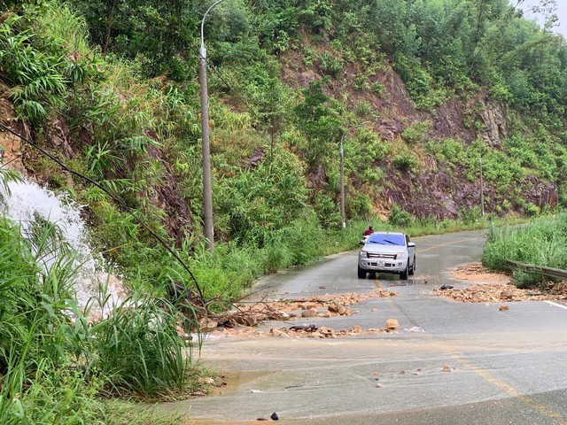 Ảnh hưởng bão số 5: Mưa to, kéo dài gây ngập lụt nhiều khu vực ở Quảng Ninh - Ảnh 5.