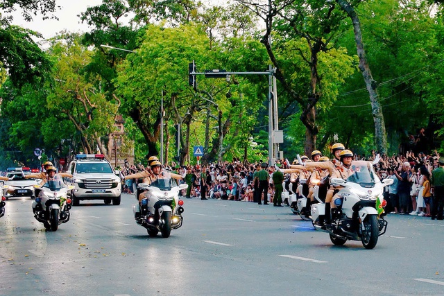 Cấm nhiều tuyến đường xung quanh khu vực hồ Hoàn Kiếm- Ảnh 1.