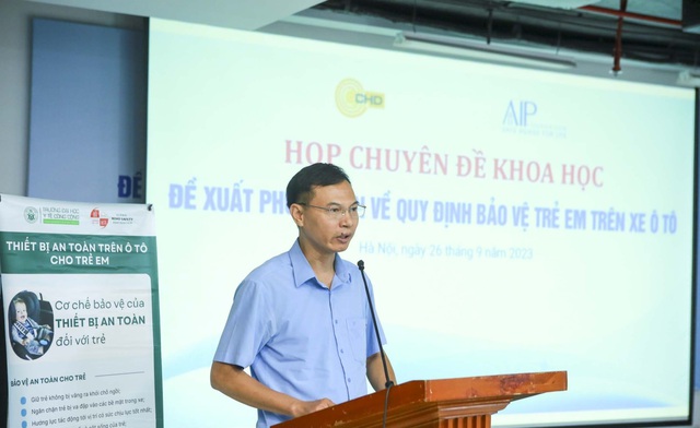 Sử dụng thiết bị an toàn cho trẻ em ngồi trên ôtô như thế nào?- Ảnh 1.