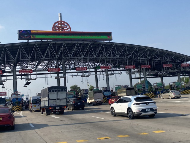 Còn khoảng 2,8 triệu tài khoản giao thông chưa thực hiện kết nối thanh toán không dùng tiền mặt - Ảnh 1.