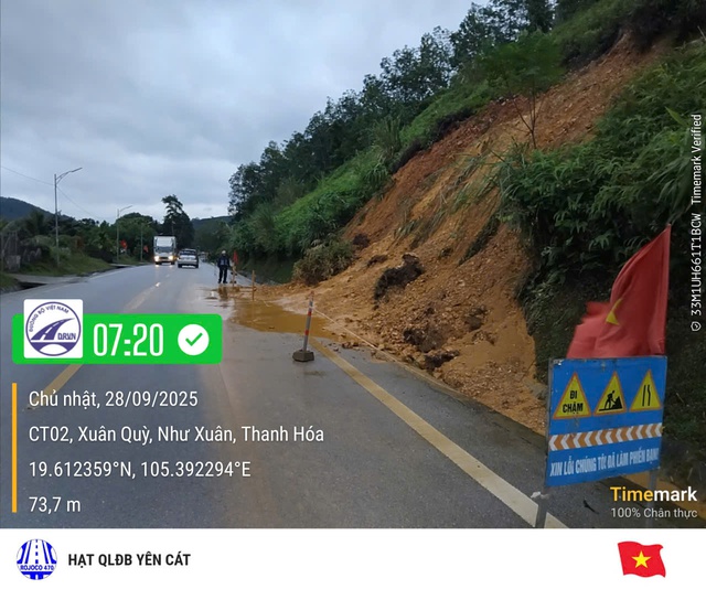 Tập trung ứng phó với bão số 10 và mưa lũ, sạt lở - Ảnh 1.