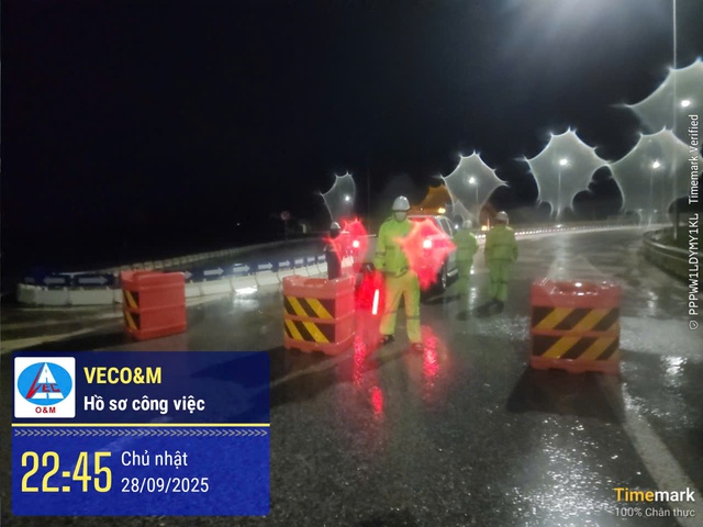 Có 4 tuyến giao thông đang bị tắc đương - Ảnh 4.